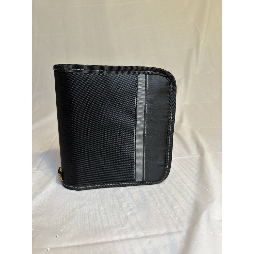 Case Logic Soft CD Travel Carrying Case Holds 32 Zipper Black